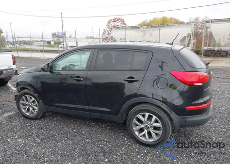 2015 Kia Sportage Lx z USA, uszkodzony, nr VIN KNDPB3AC9F7772211